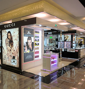 Furnishings for cosmetic shop Italy